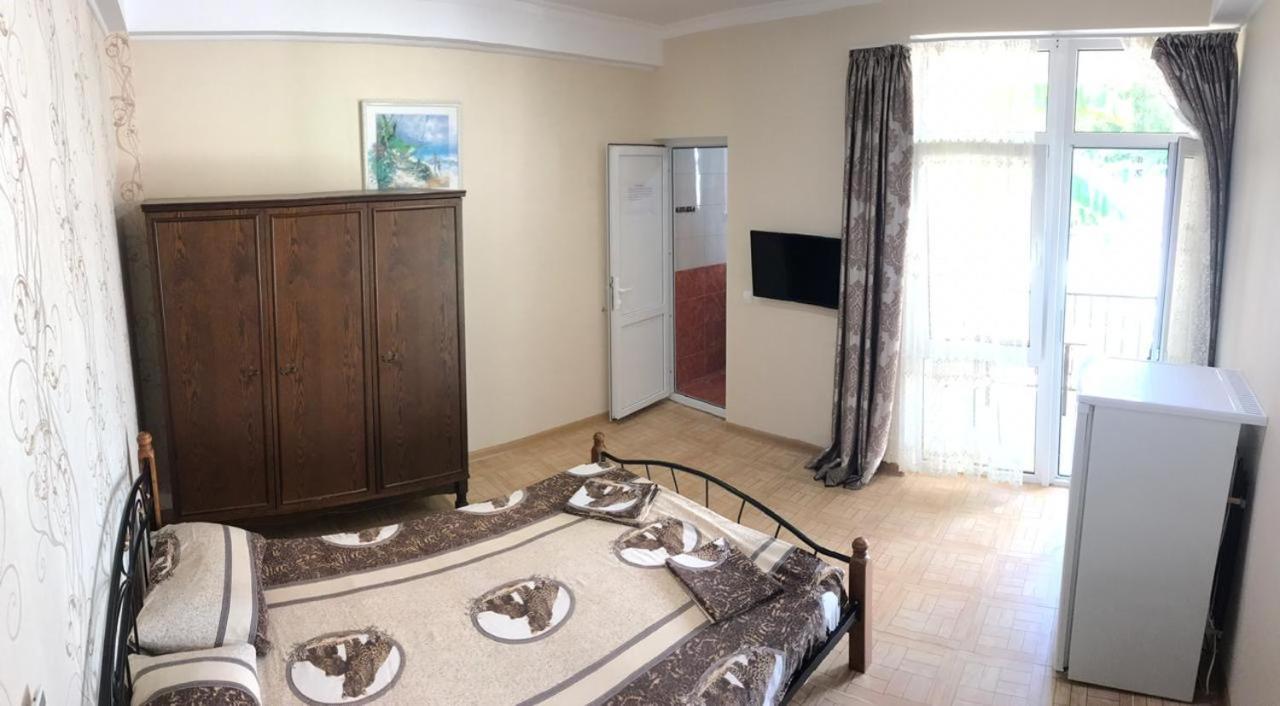 White House Hotel Gagra Ngoại thất bức ảnh